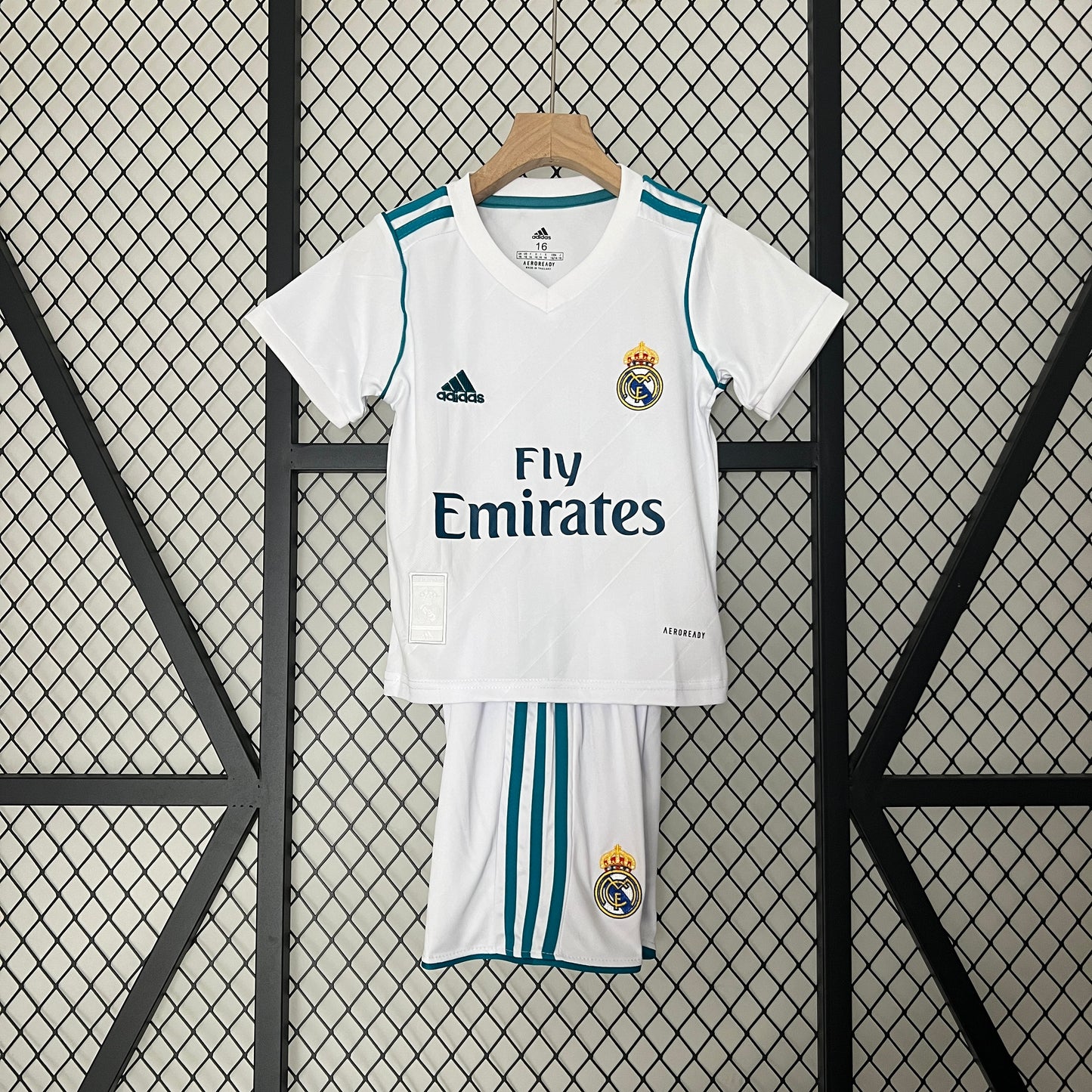 Kids Real Madrid 17/18 Home Kit