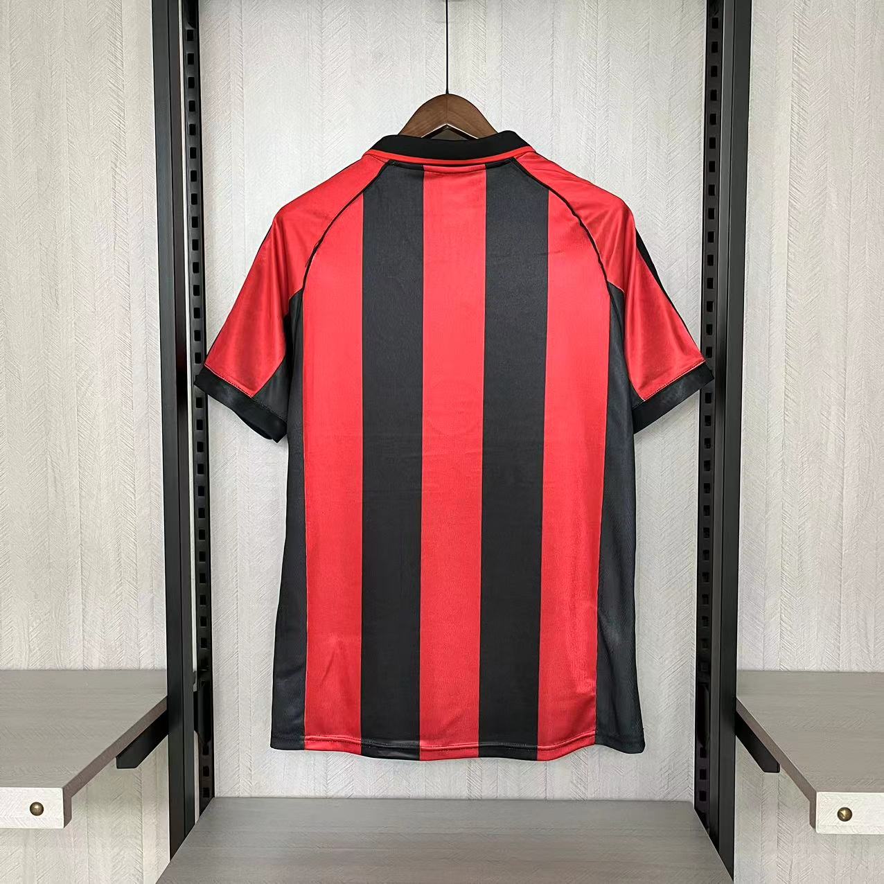 Retro AC Milan 1998-99 Home Jerseys Kit