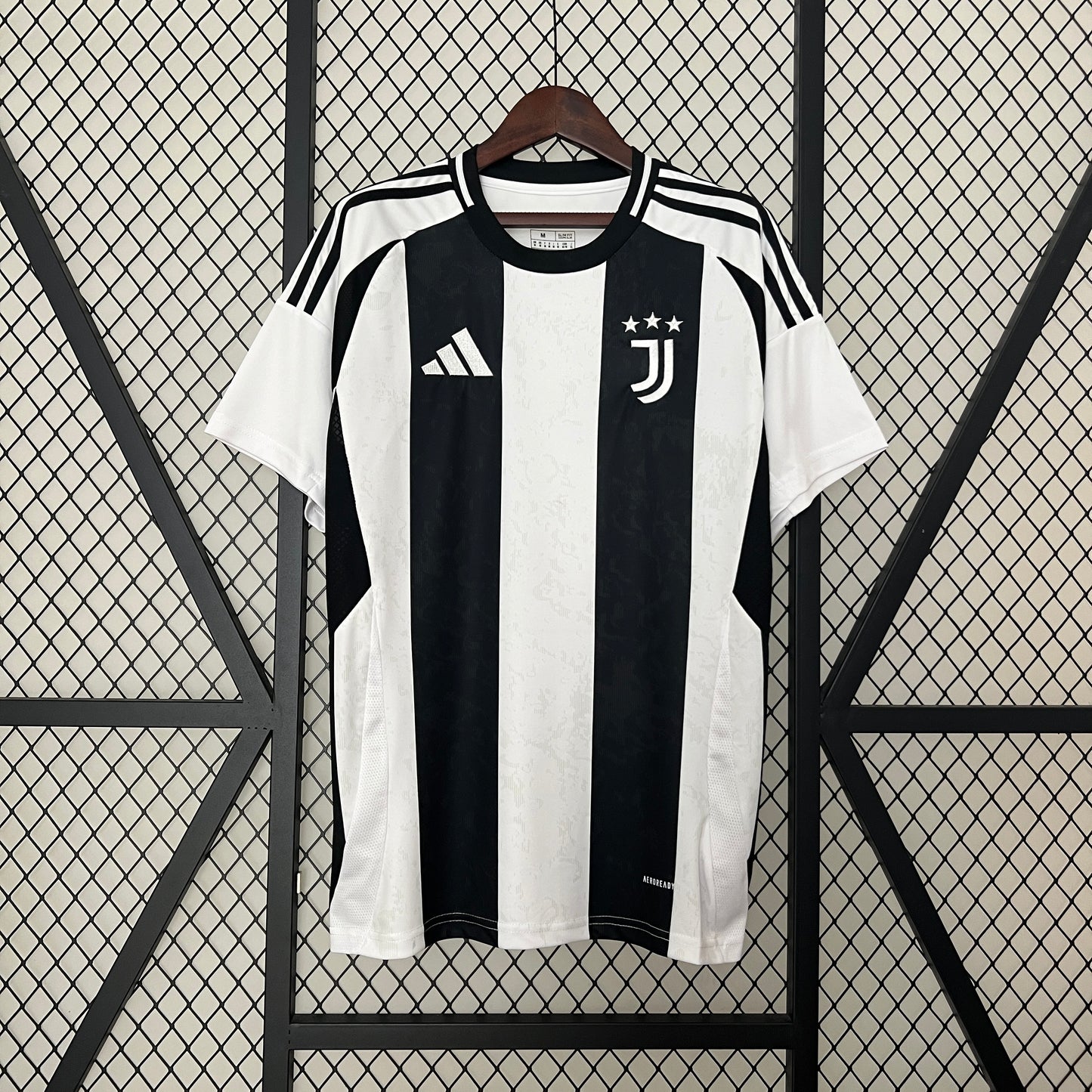 24/25 Juventus Home Kit