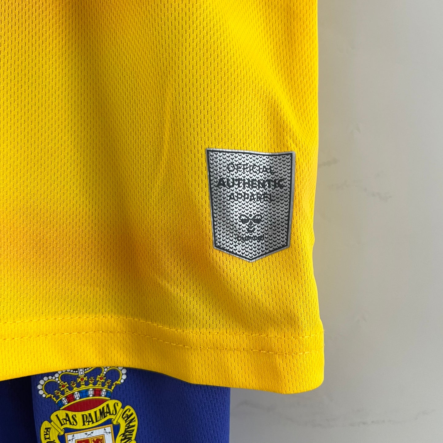 23/24 Kids Las Palmas Home Kit