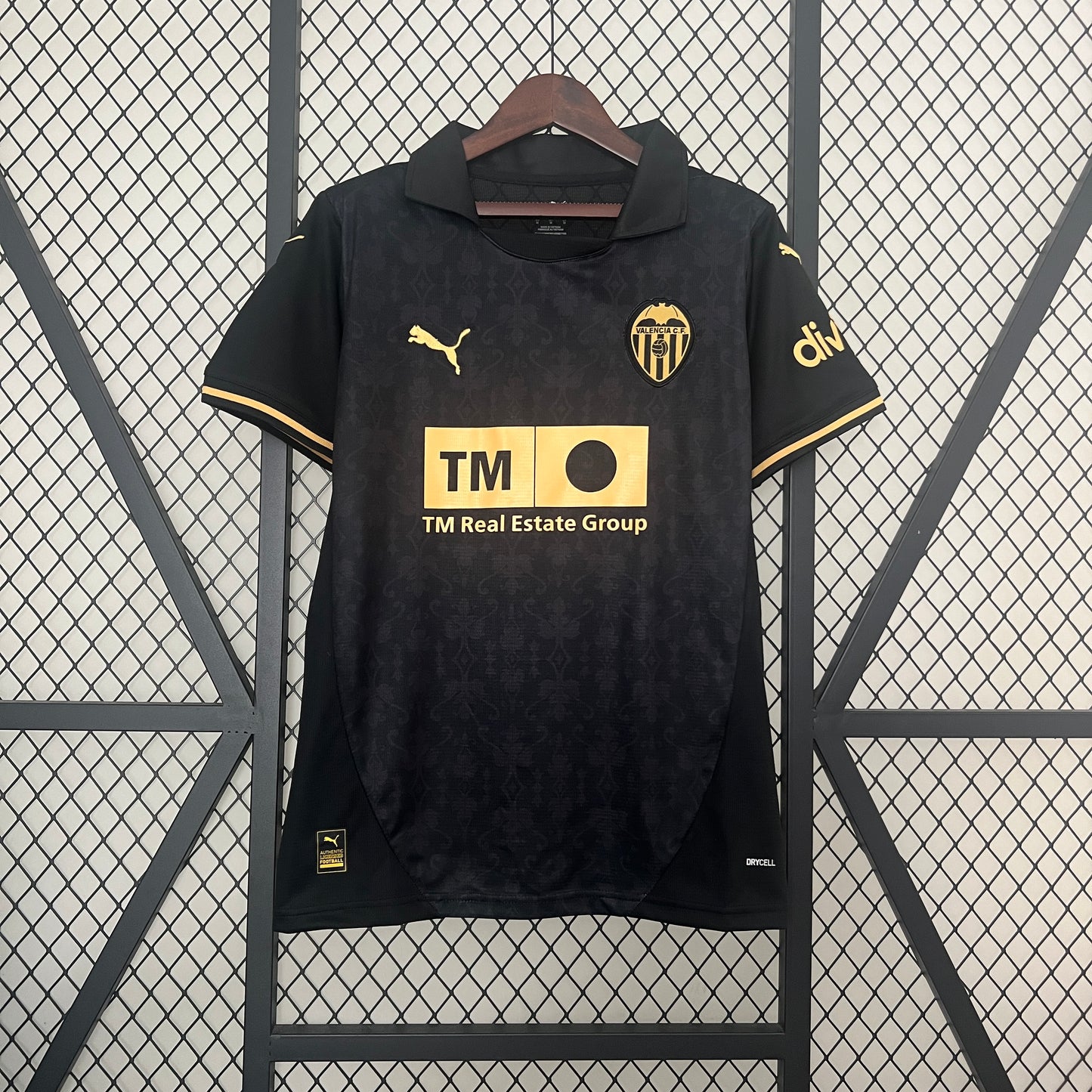 24/25 Valencia Away Kit