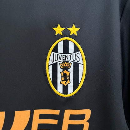 Retro Juventus 01/02 Away Kit