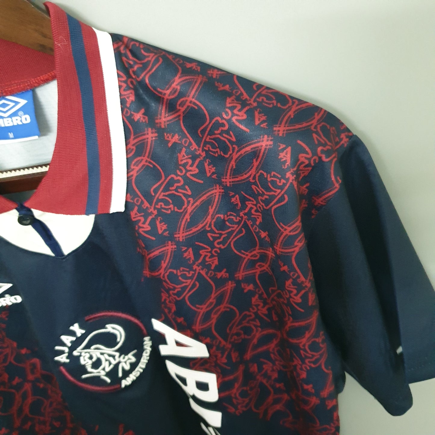 Retro Ajax 1995 Away Kit