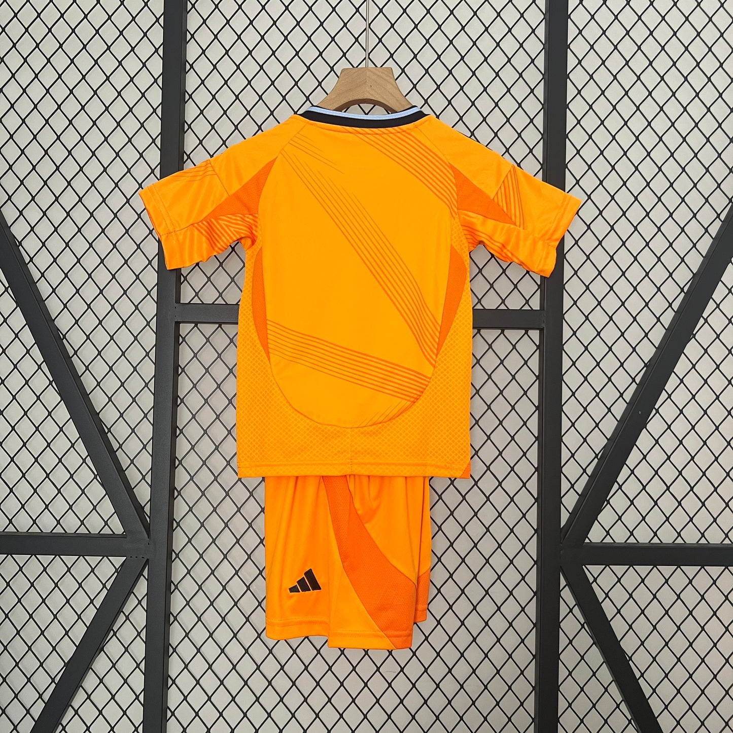 24/25 Kids Real Madrid Away Kit