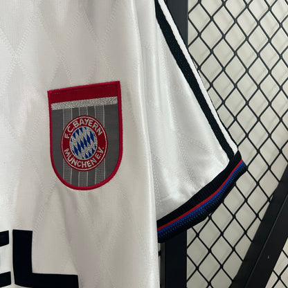 Retro Bayern Munich 96/98 Away Kit