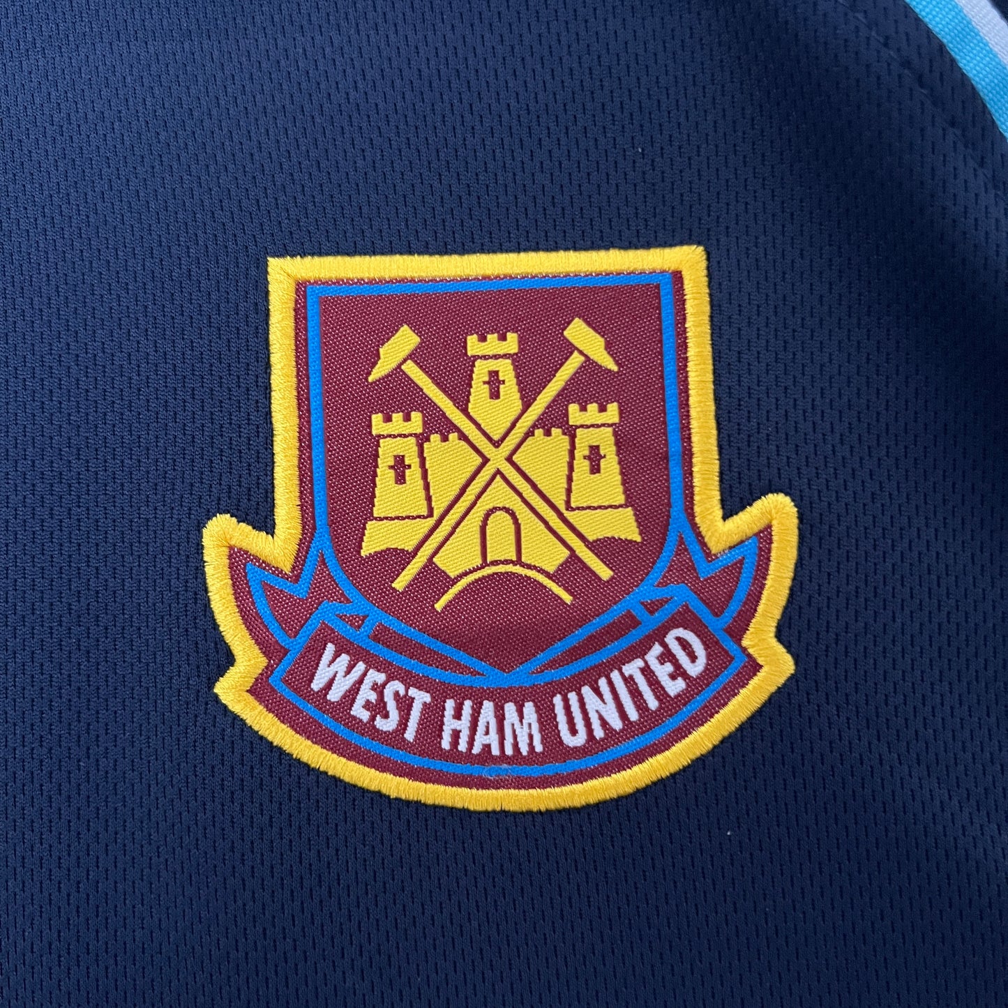 Retro West Ham United 99/01 Third Away Kit
