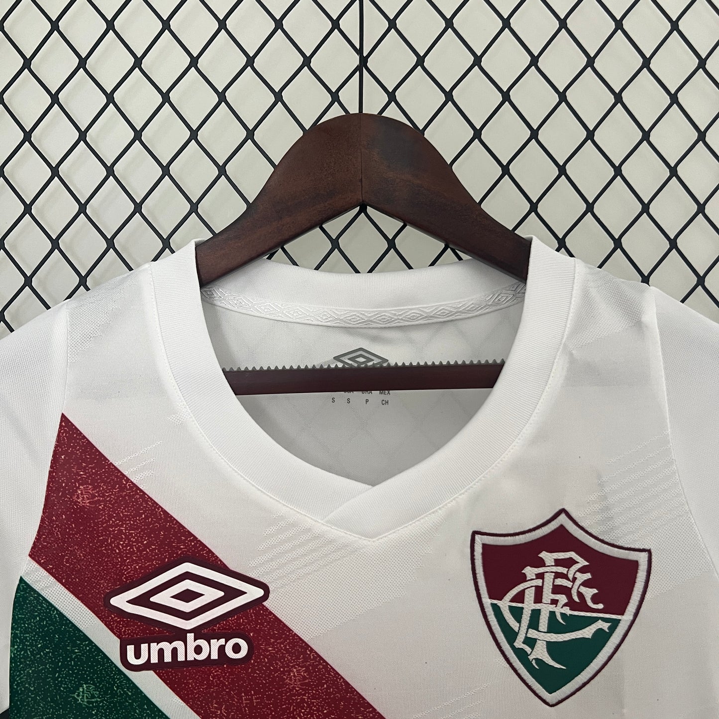 24/25 Women Fluminense Away Kit