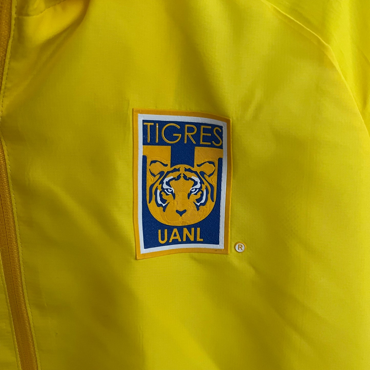 23/24 Windbreaker Tigers Kit