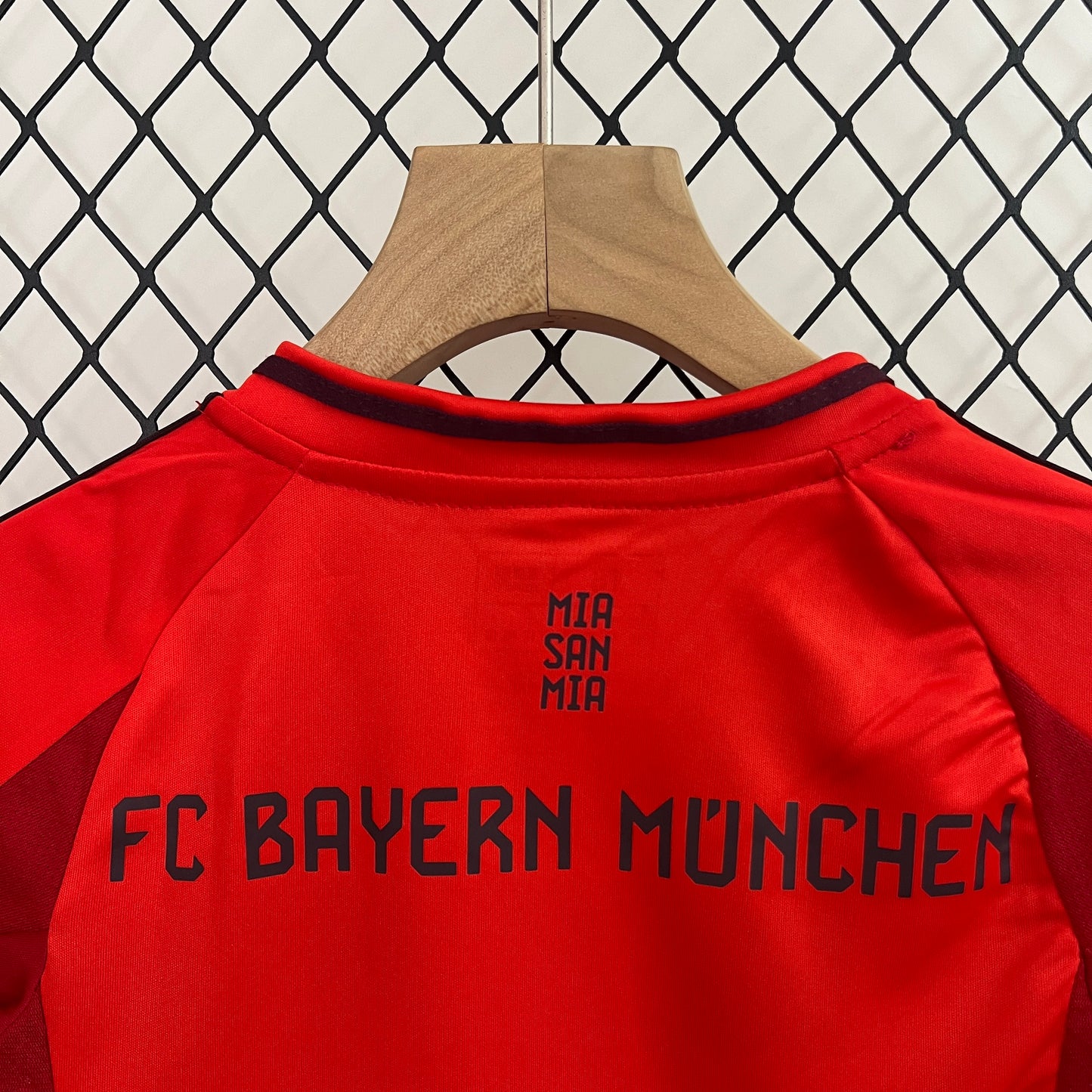 24/25 kids Bayern Kit