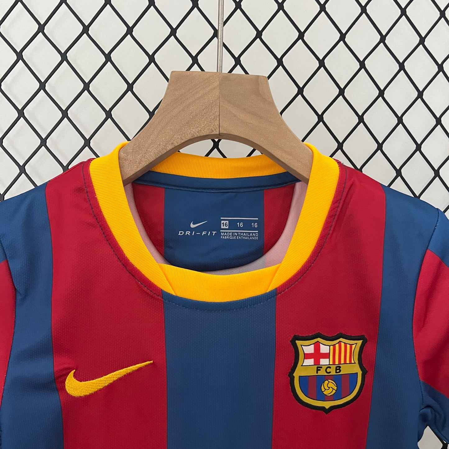 Kids Barcelona 10/11 Home Kit