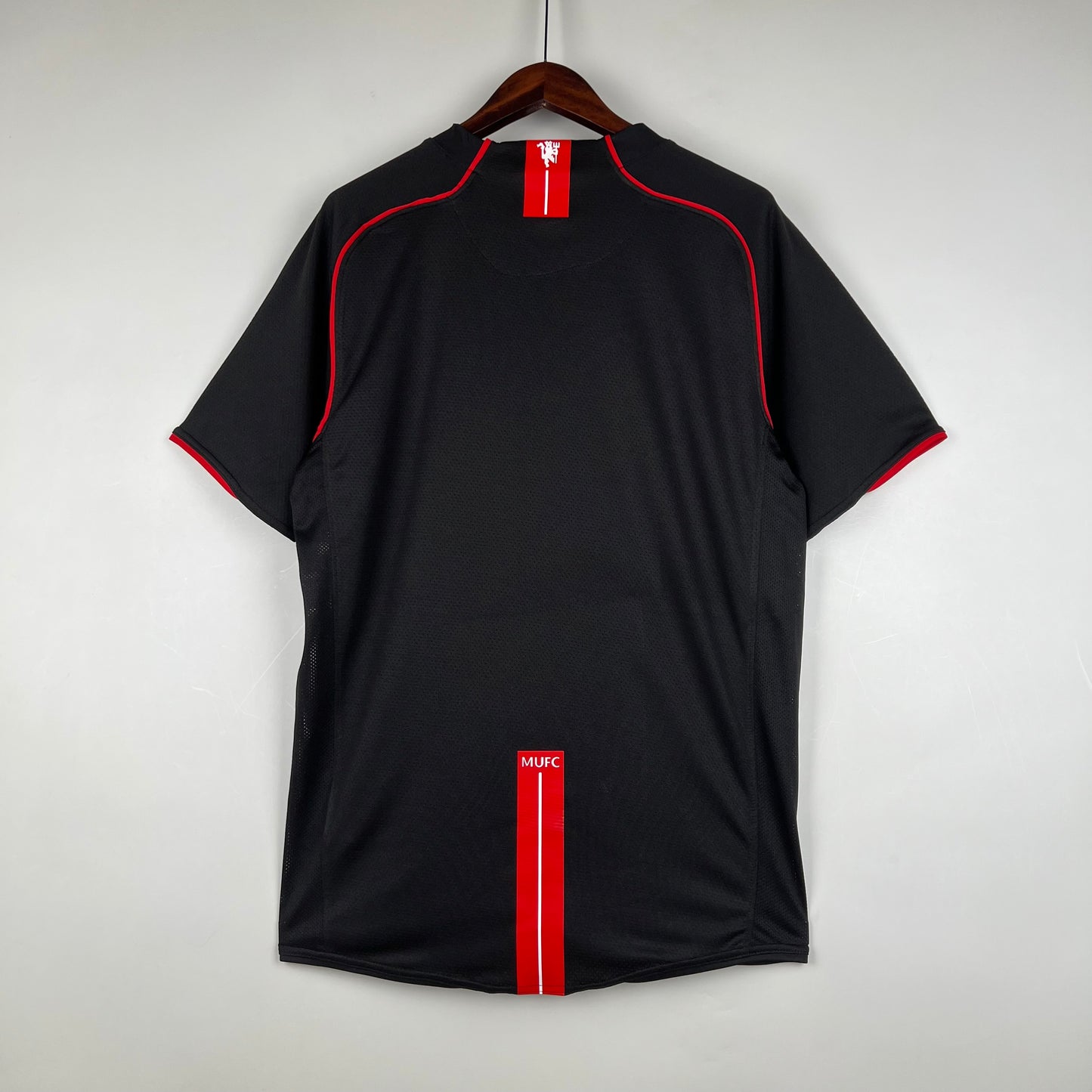 Retro M-U 07/08 Black Shirt