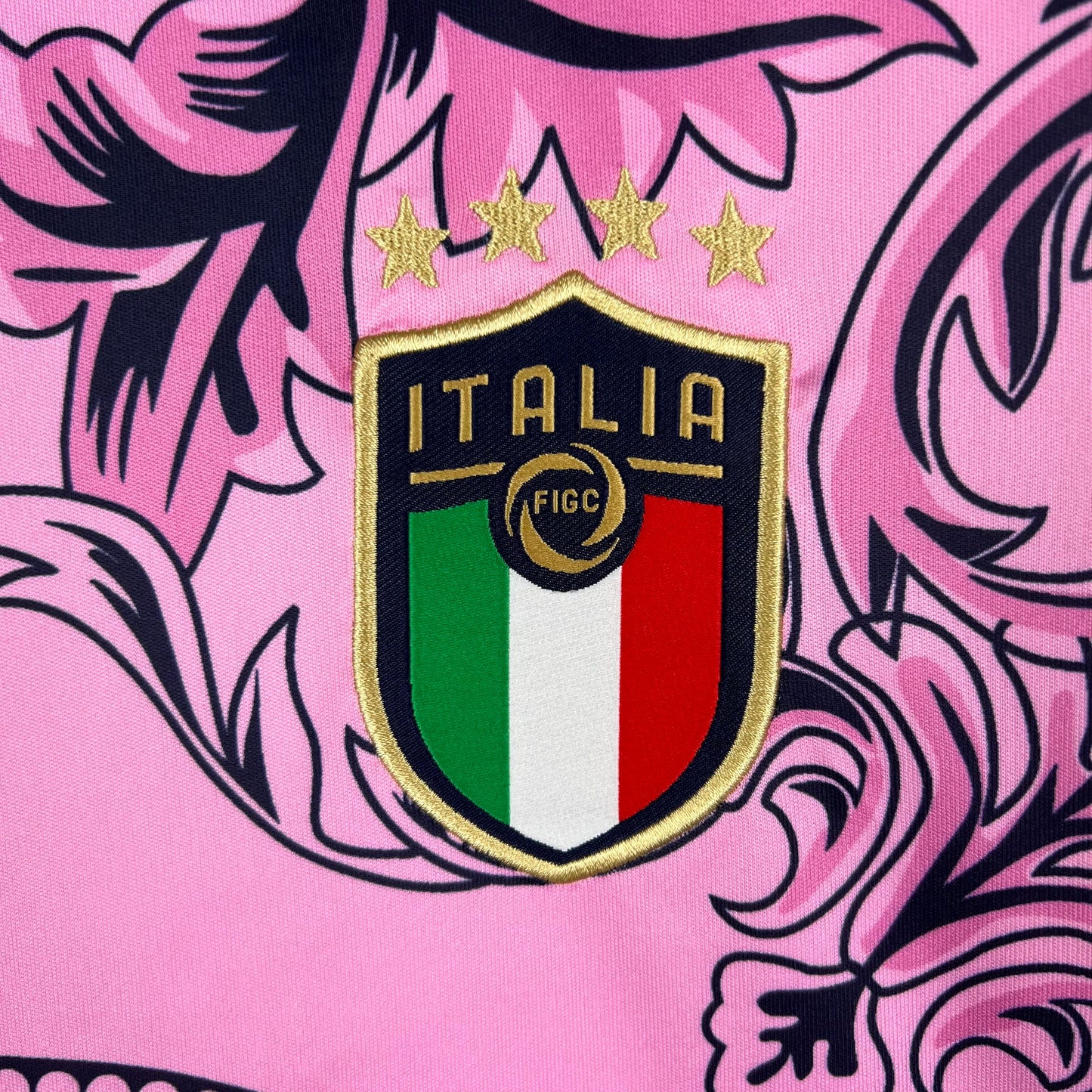Italy X Versace 23/24 Pink Edition Kit