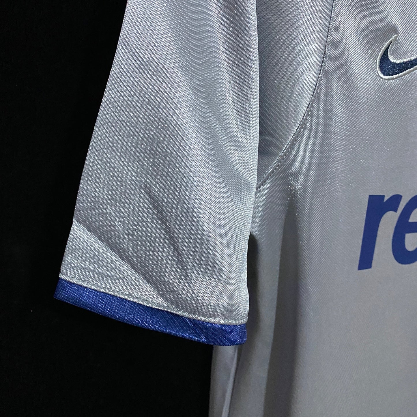 Retro 2001 Porto Away Kit