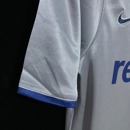 Retro 2001 Porto Away Kit