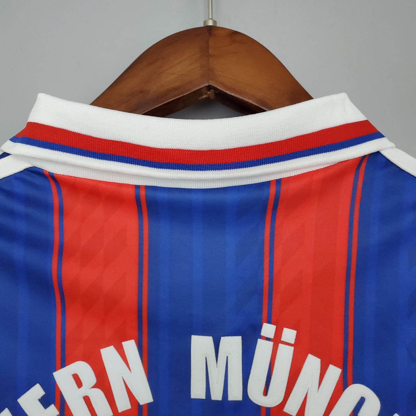 Retro Bayern Munich 95/97 Home Kit