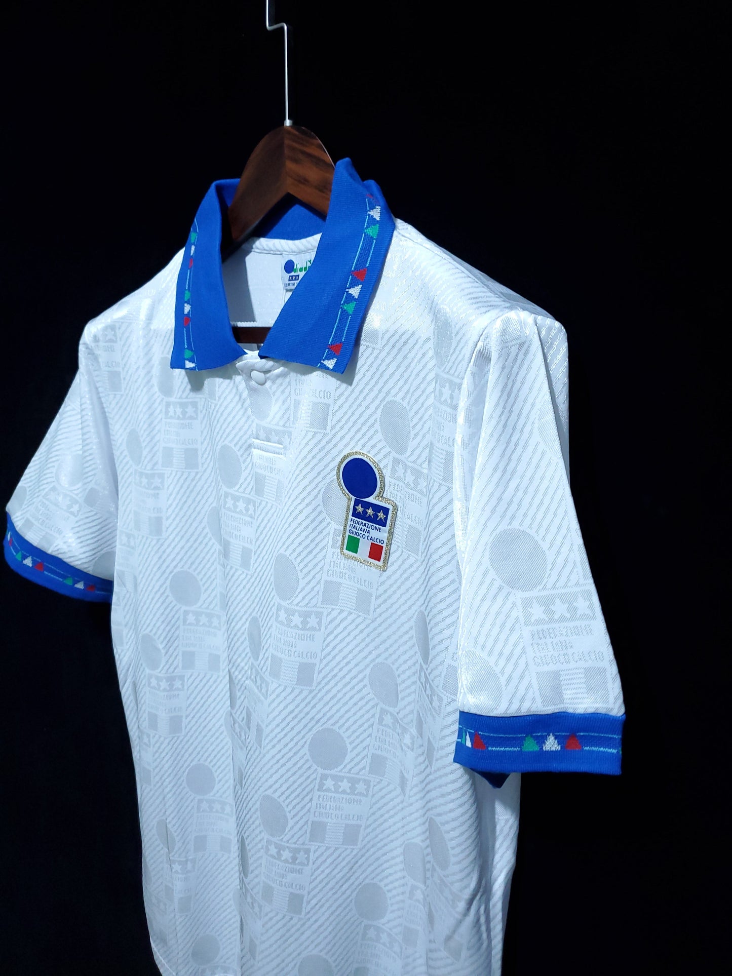 Retro 1994 Italy Away Kit