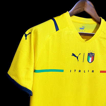 Retro 20/21 Italy Goalkeeper Kit