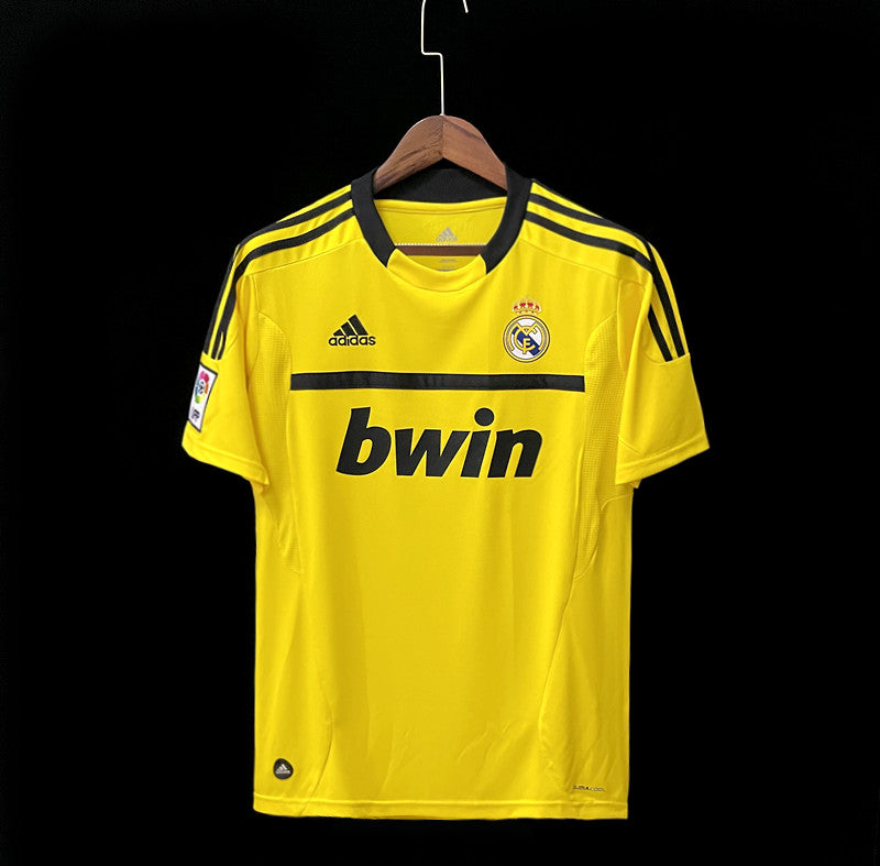 Retro 11/12 Real Madrid Goalkeeper Yellow Kit