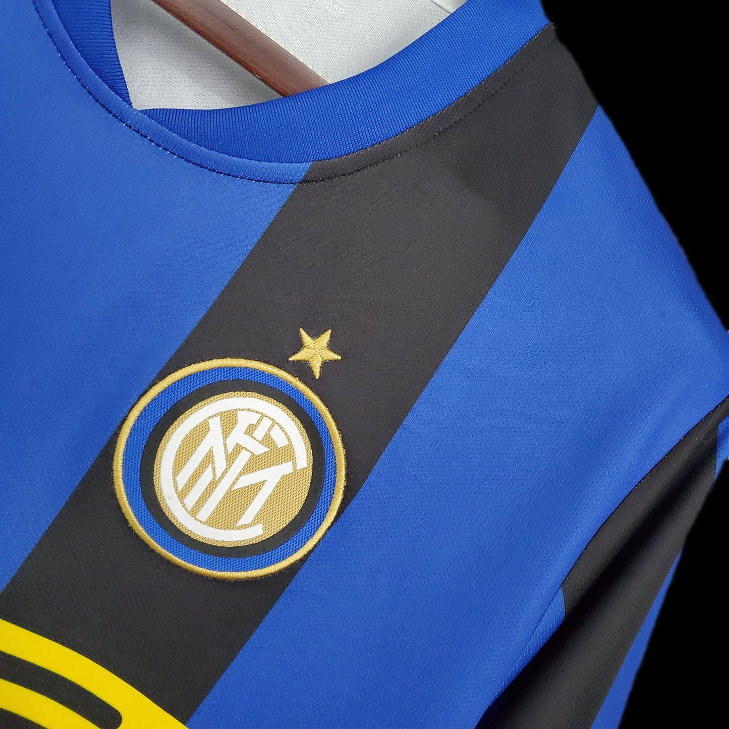 Retro 08/09 Inter Milan Home Kit