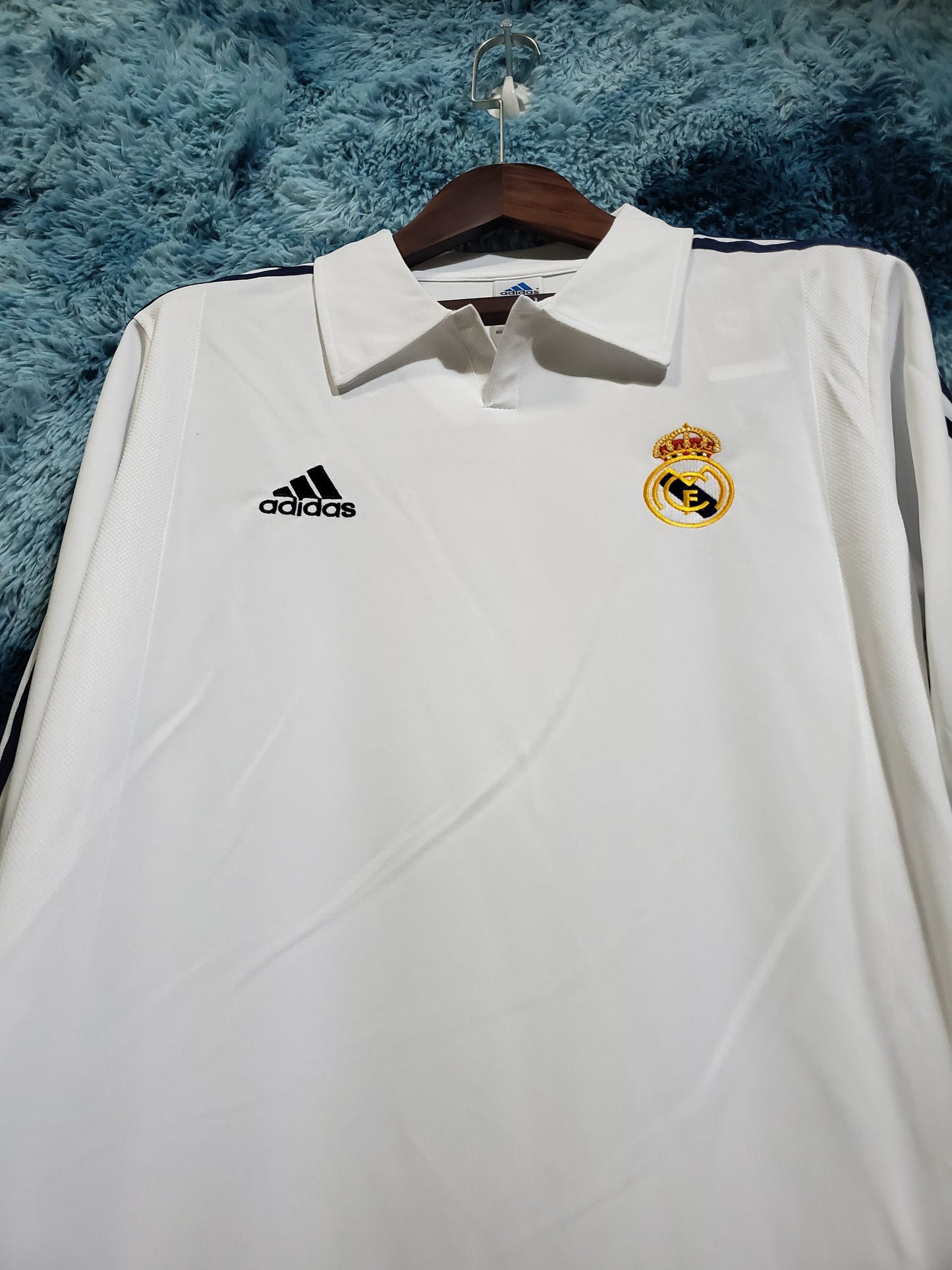 Divisa da casa retrò del Real Madrid 2002 