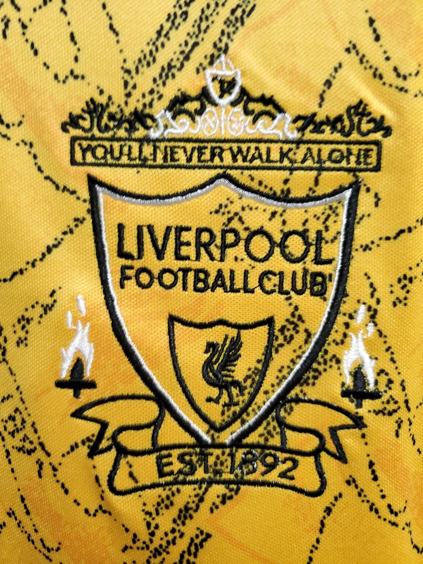 Terza maglia retrò gialla del Liverpool 95/96 