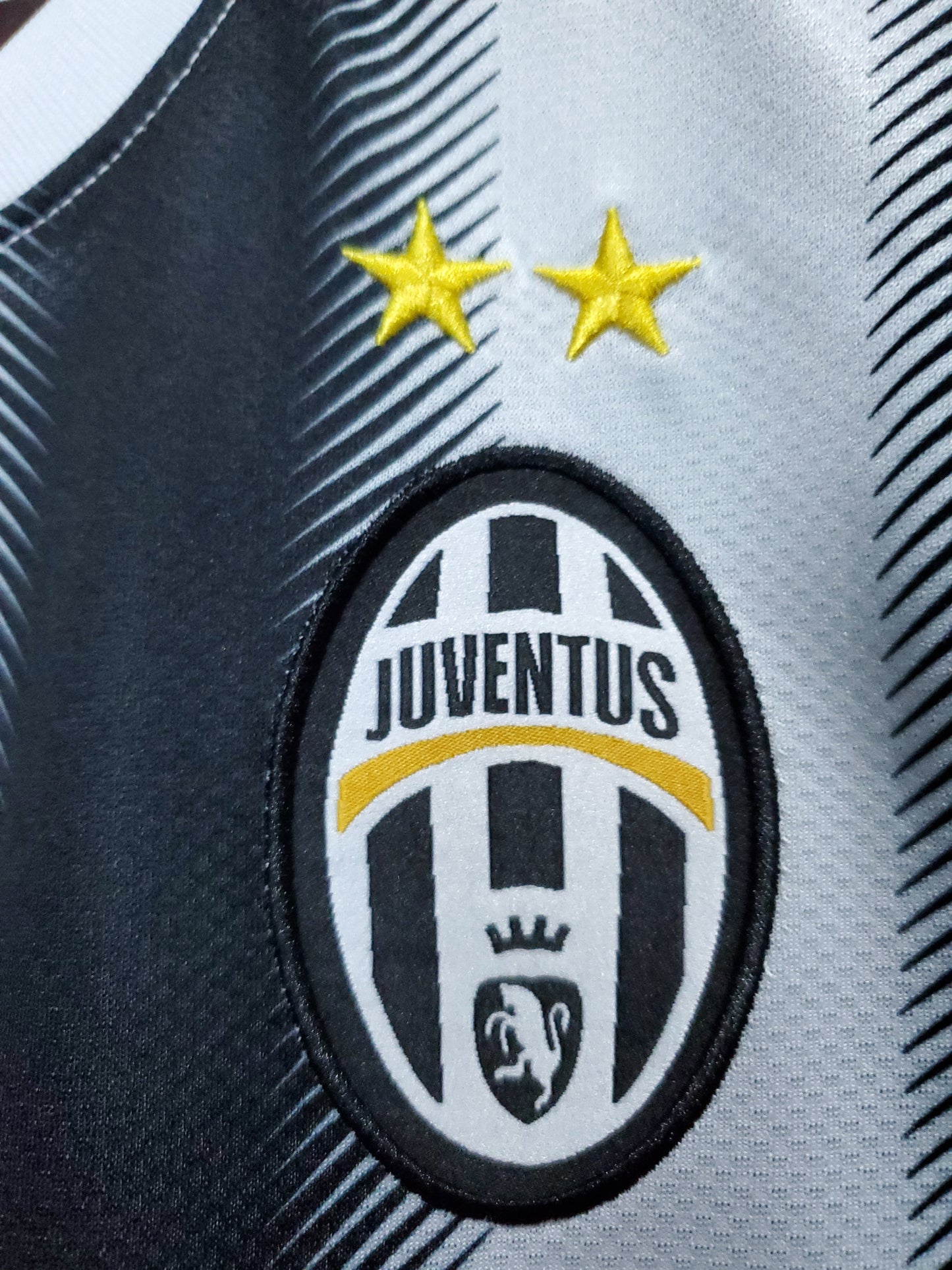 Retro 11/12 Juventus Home Kit