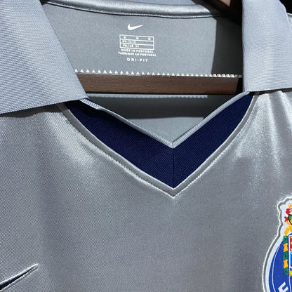 Retro 2001 Porto Away Kit