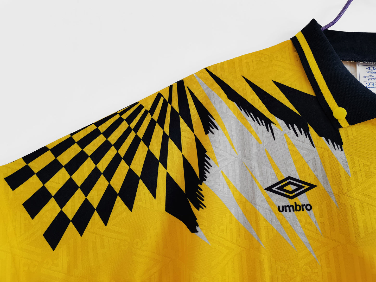 Retro 1993/94 Tottenham Hotspur Away Kit