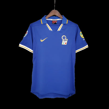 Retro 1996 Italy Home Kit