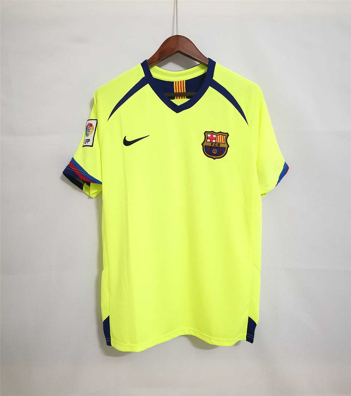 Retro Barcelona 05/06 Away Kit
