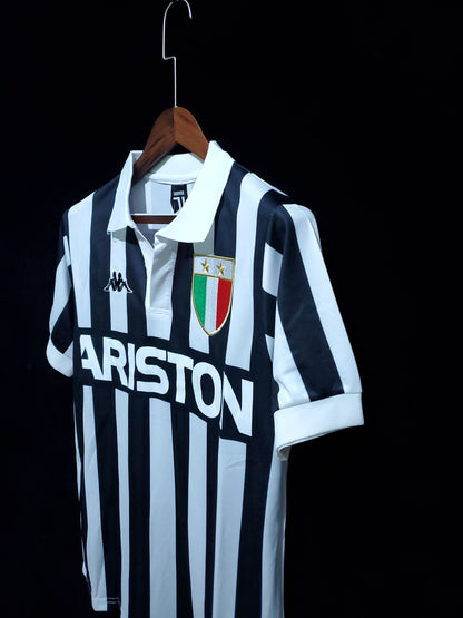 Retro Juventus 1984-1985 Home Kit