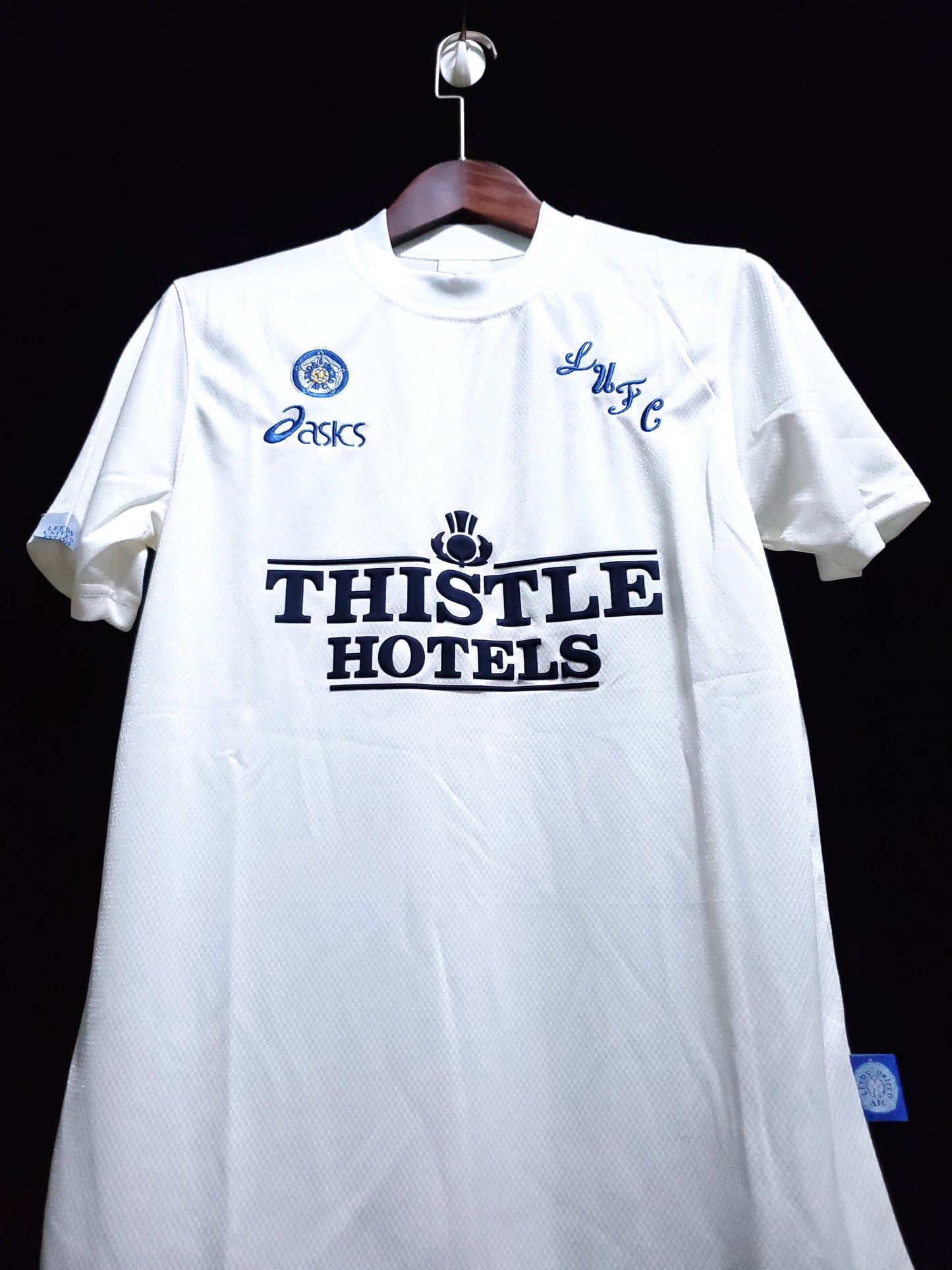 Retro Leeds United 95/96 Home Shirt Kit