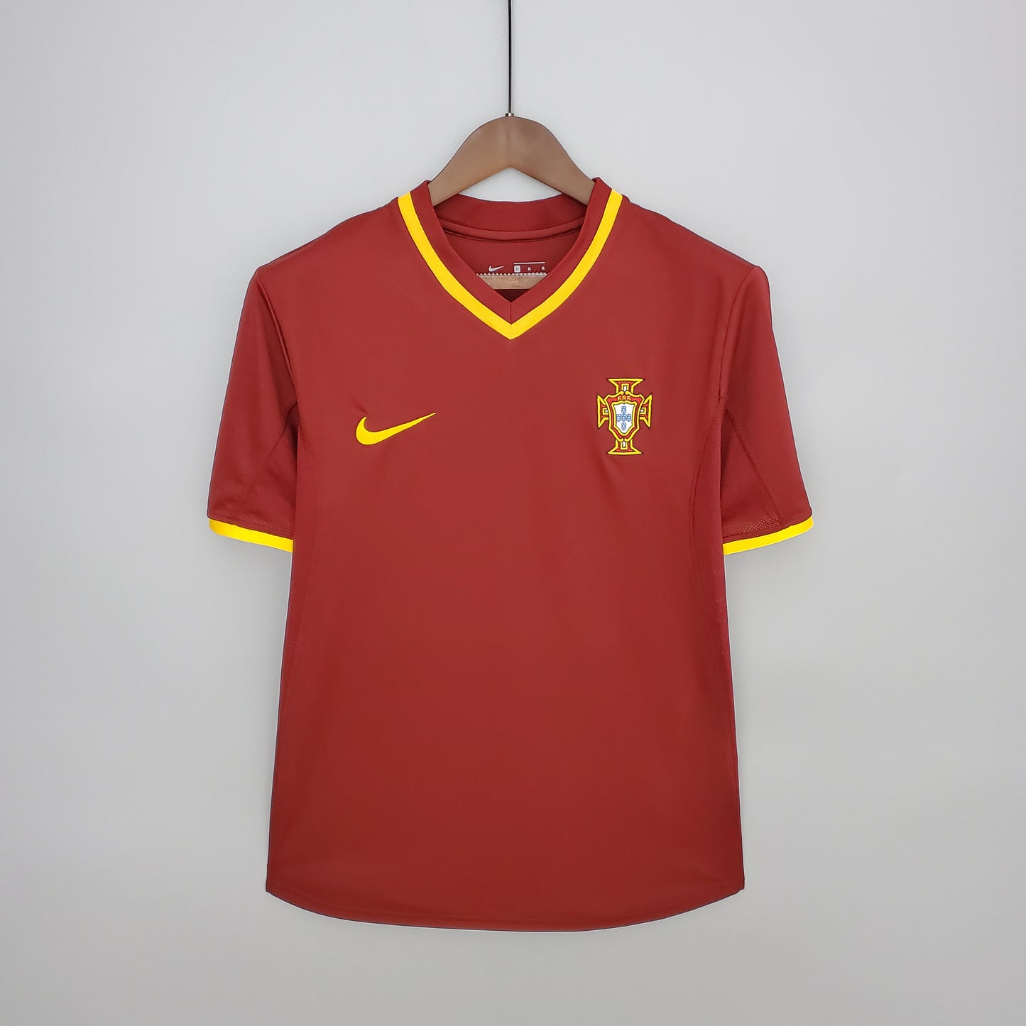 Retro 2000 Portugal Home Kit