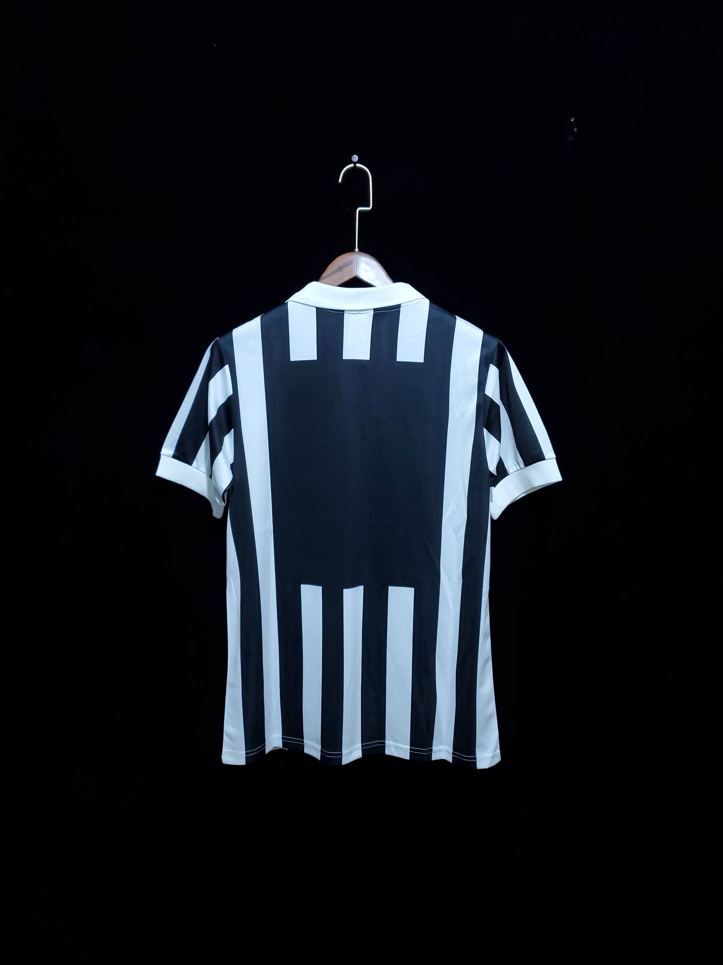 Retro Juventus 1984-1985 Home Kit