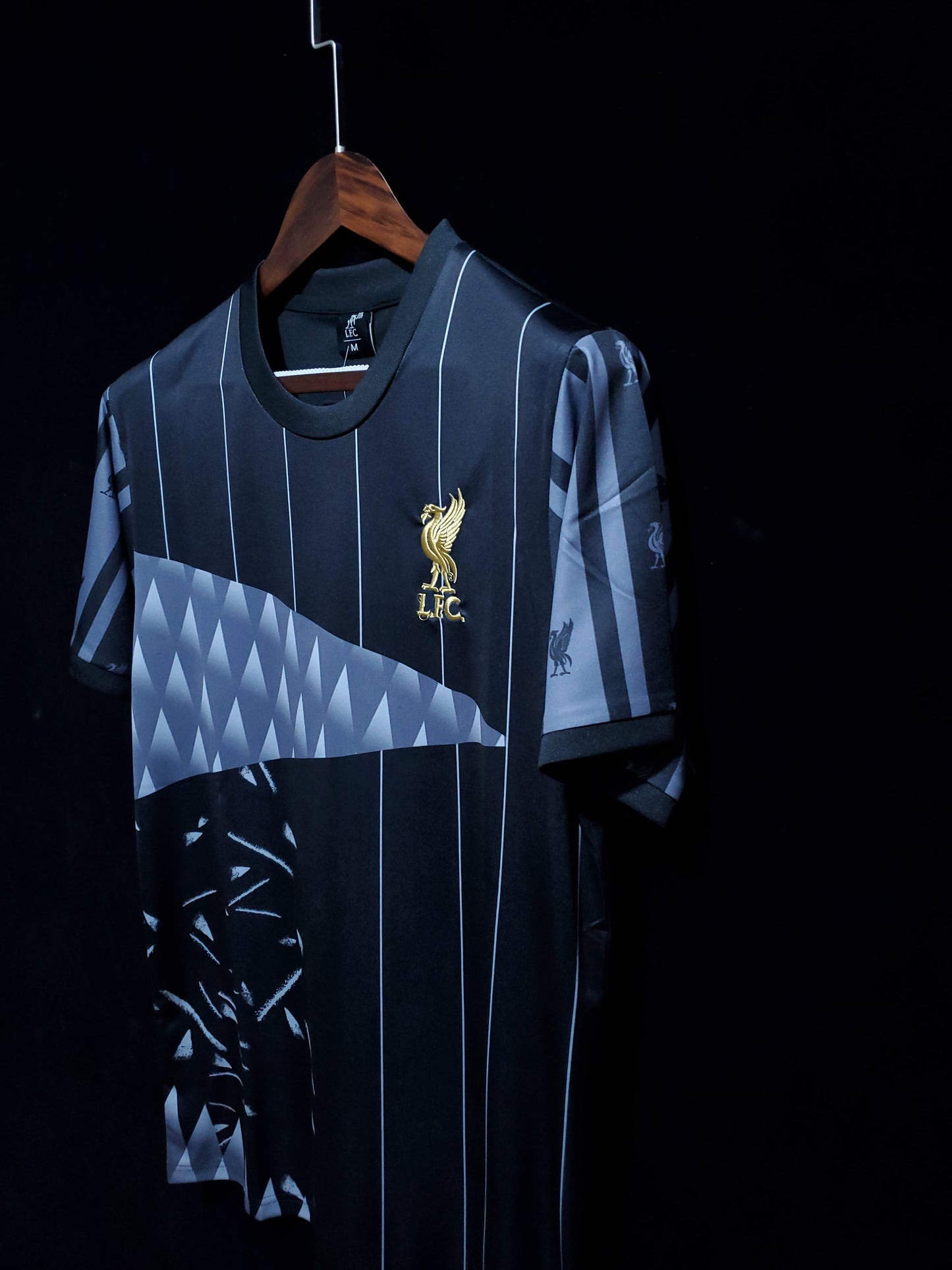 Retro Liverpool Black Commemorative Edition Kit