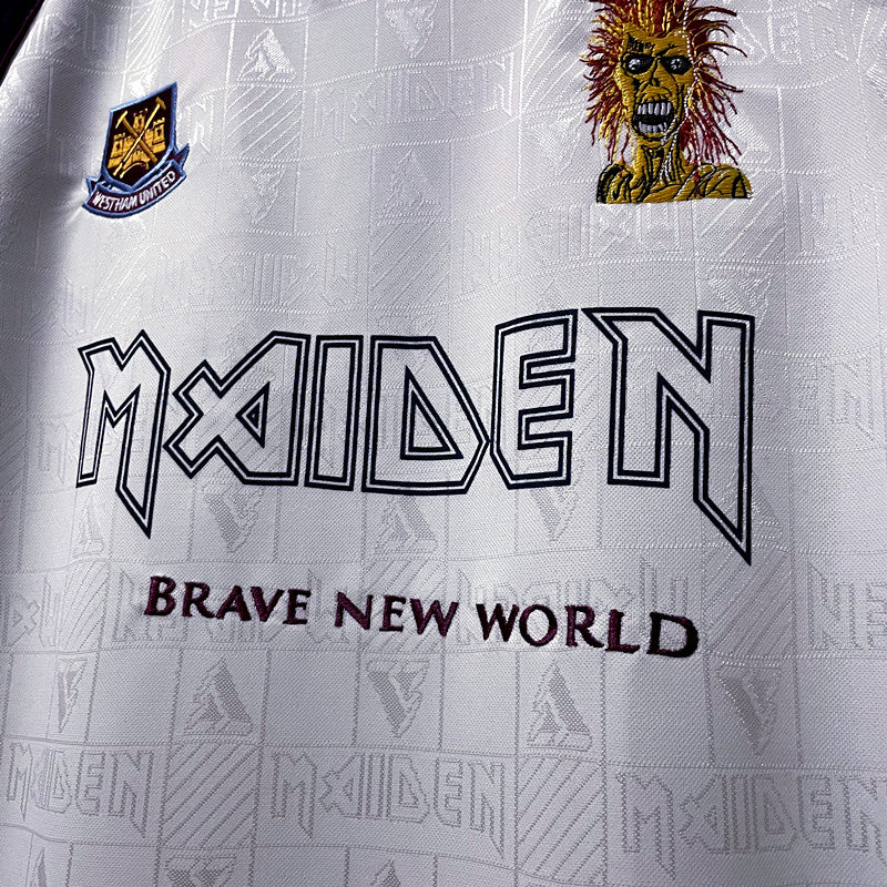 Divisa da trasferta retrò del West Ham Iron Maiden del 1999 