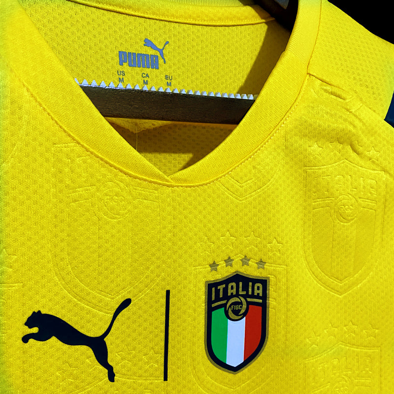 Retro 20/21 Italy Goalkeeper Kit