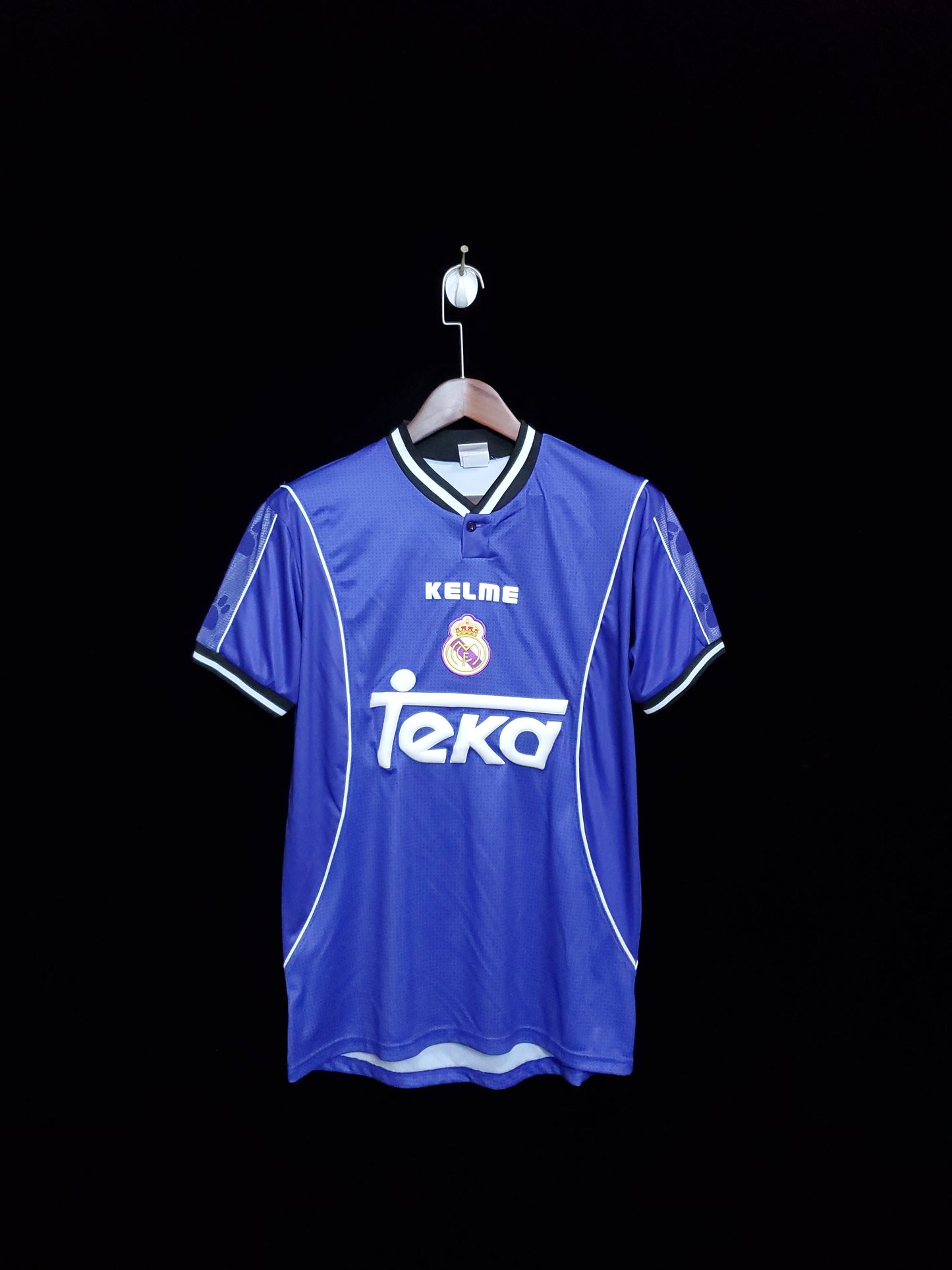 Retro 97/98 Real Madrid Away Kit