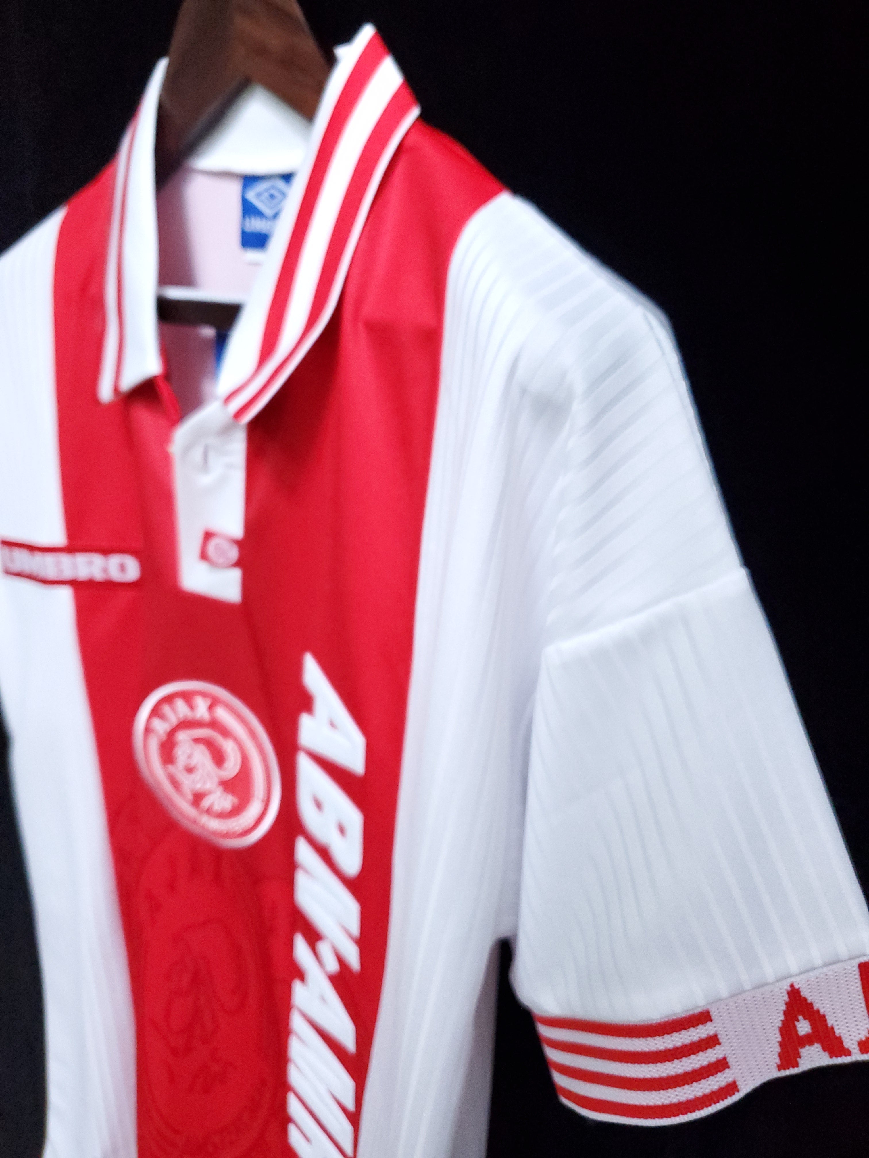 Retro Ajax 97/98 Home Shirt Kit – Theftblkits