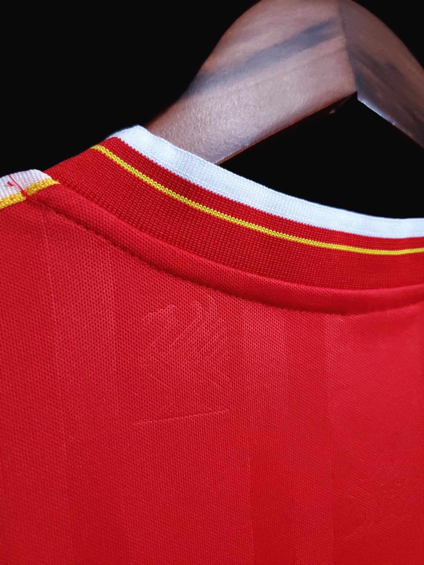 Retro Liverpool 85/86 Home Kit