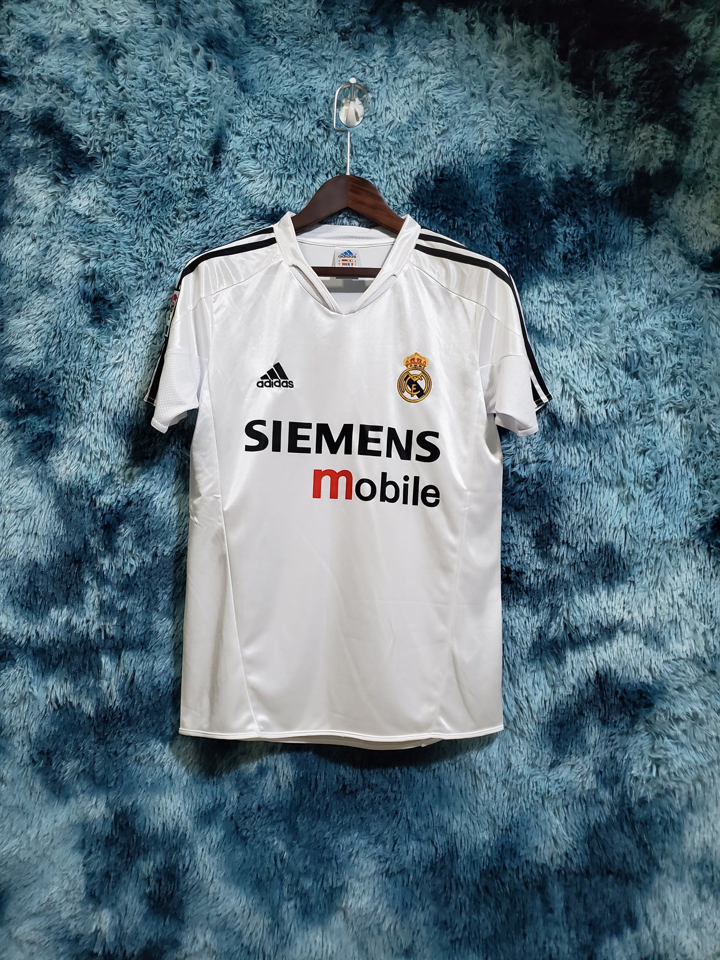 Retro 04/05 Real Madrid Home Kit